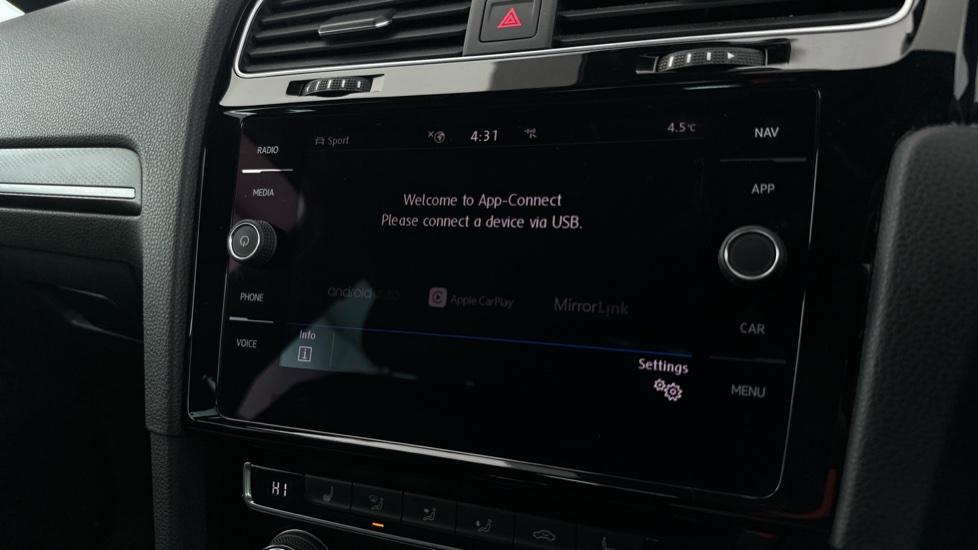 Apple Carplay / Android Auto