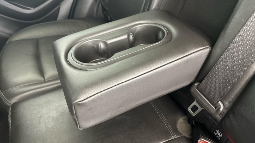 Rear Armrest/ Cup Holder