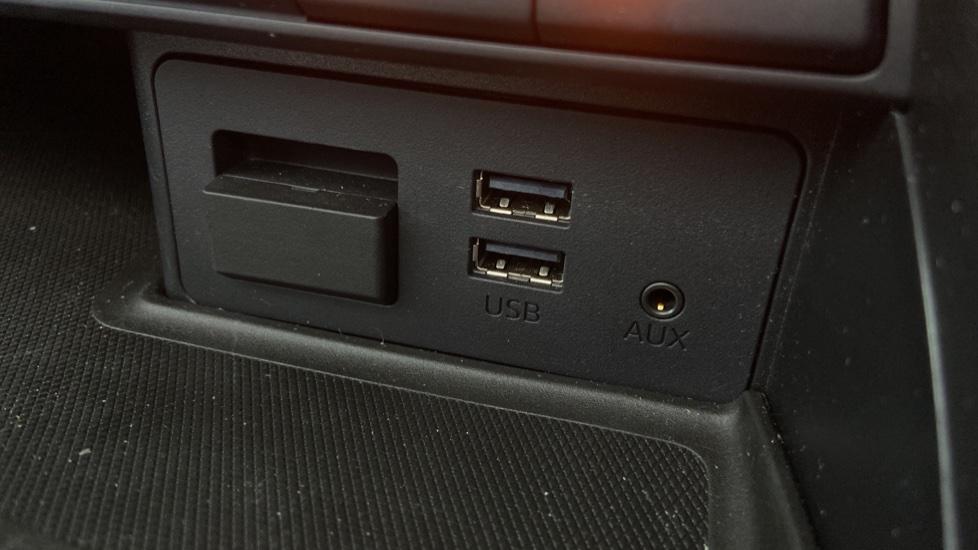 USB/Aux connectivity 