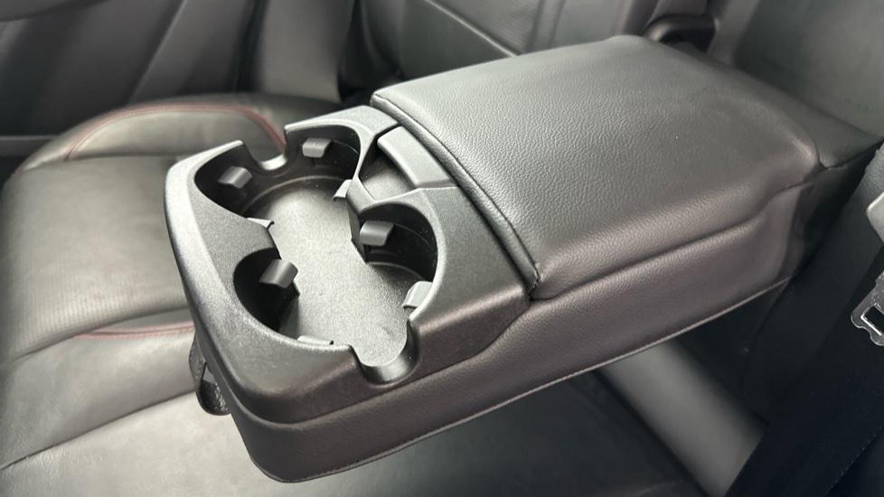 Rear Armrest/ Cup Holder