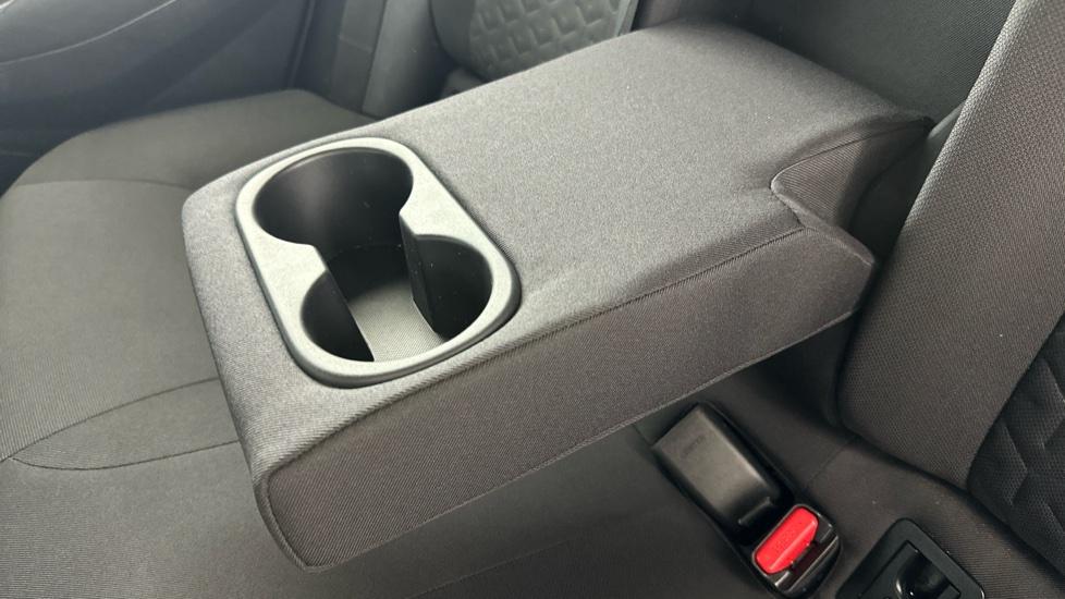 Rear Armrest/ Cup Holder