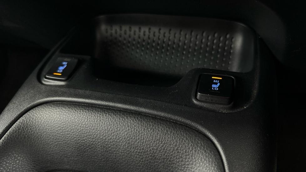 Heated / Cooling Seats