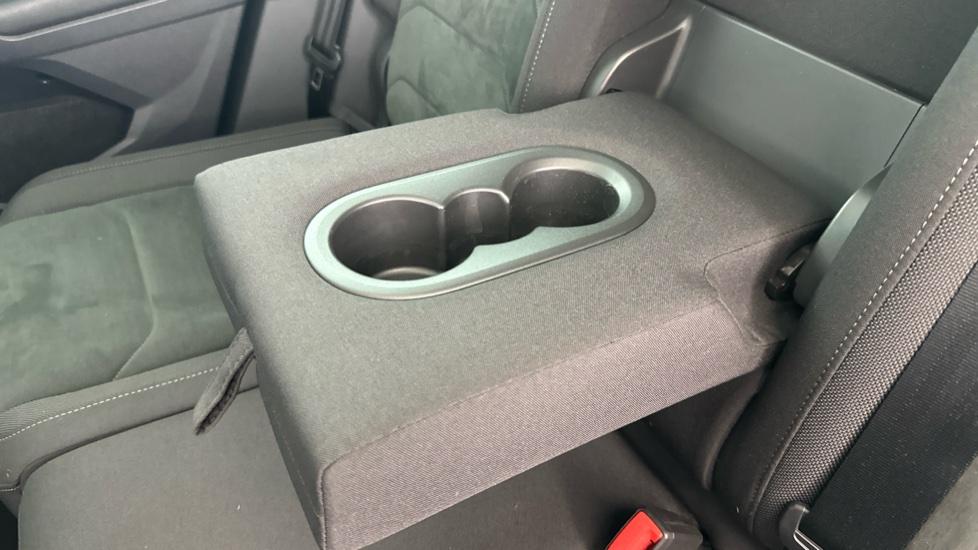 Rear Armrest/ Cup Holder