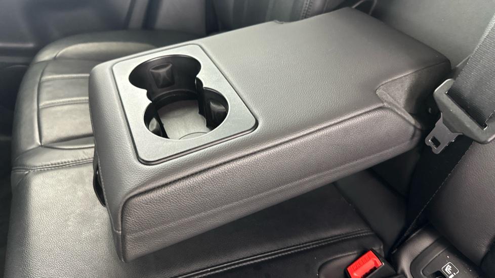 Rear Armrest/ Cup Holder