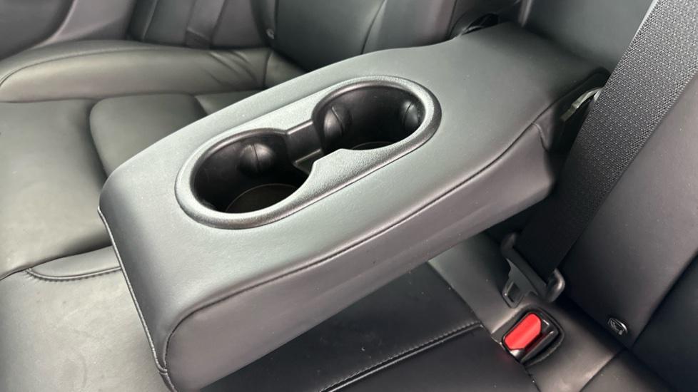 Rear Armrest/ Cup Holder