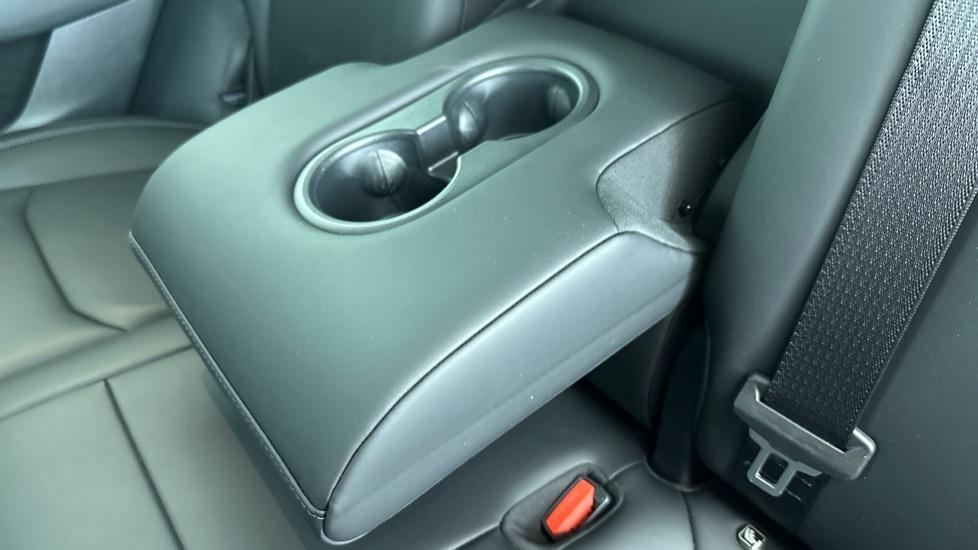 Rear Armrest/ Cup Holder