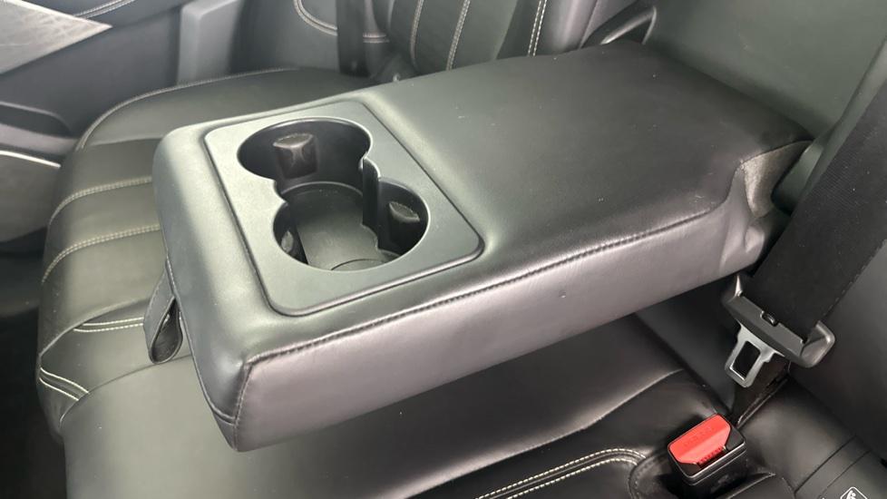 Rear Armrest/ Cup Holder