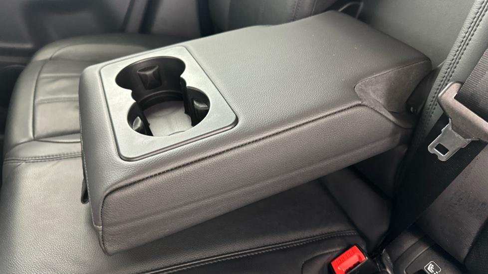 Rear Armrest/ Cup Holder