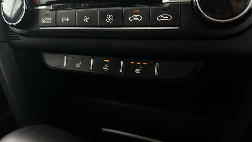 Heated Seats / Steering Wheel