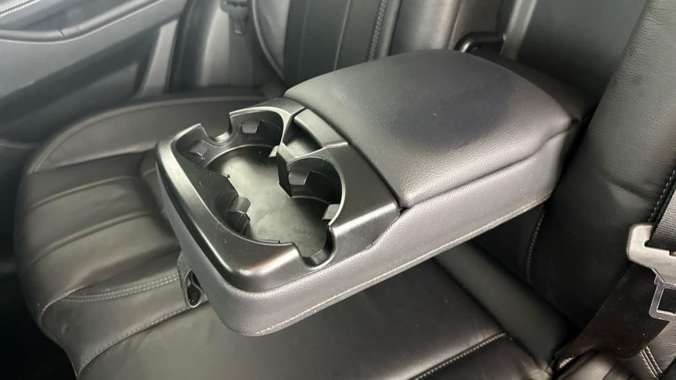 Rear Armrest/ Cup Holder