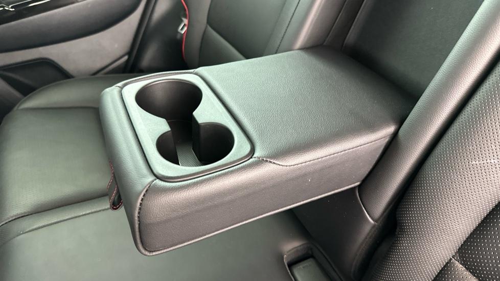 Rear Armrest/ Cup Holder