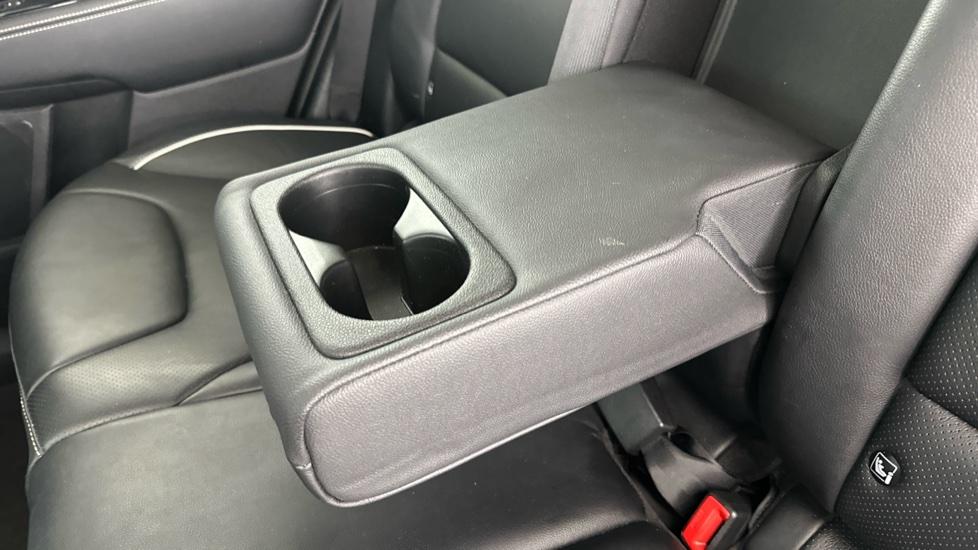 Rear Armrest/ Cup Holder