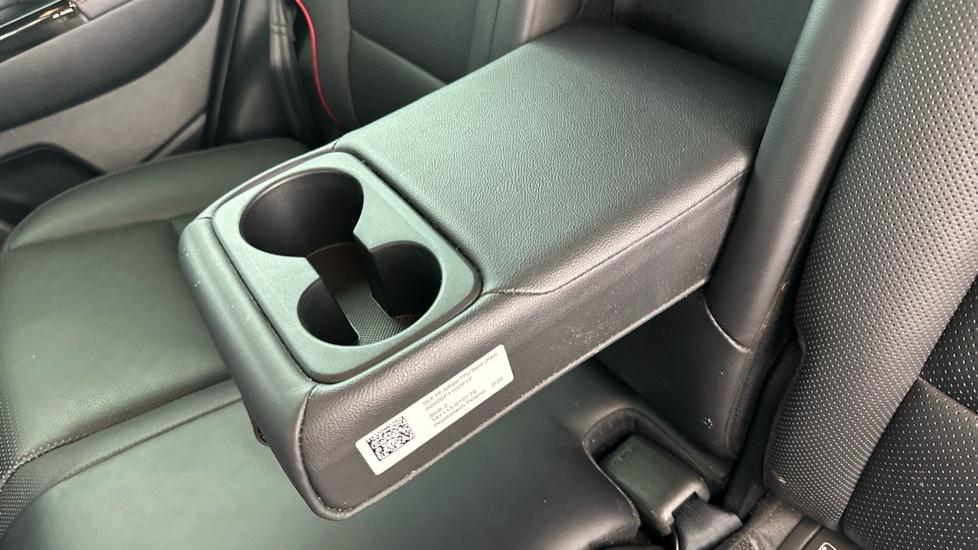 Rear Armrest/ Cup Holder