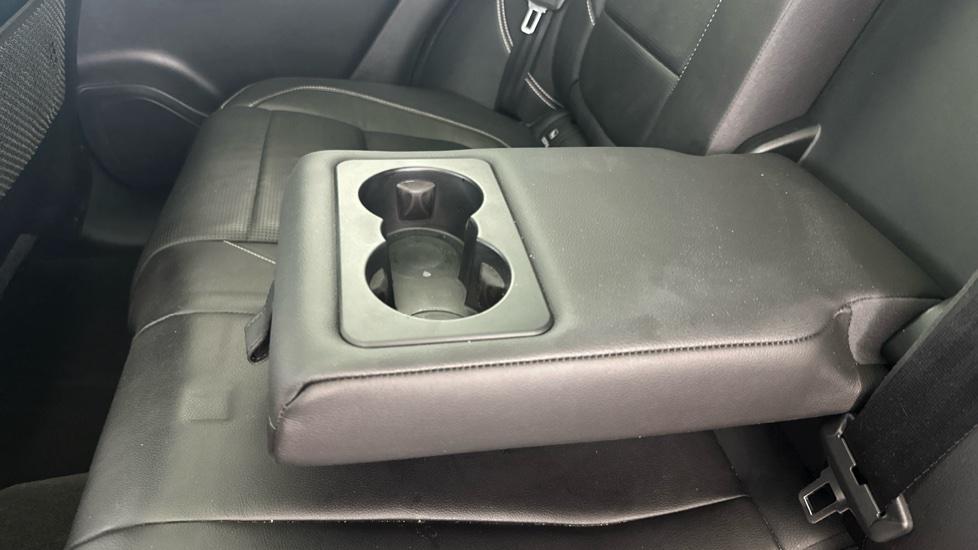 Rear Armrest/ Cup Holder