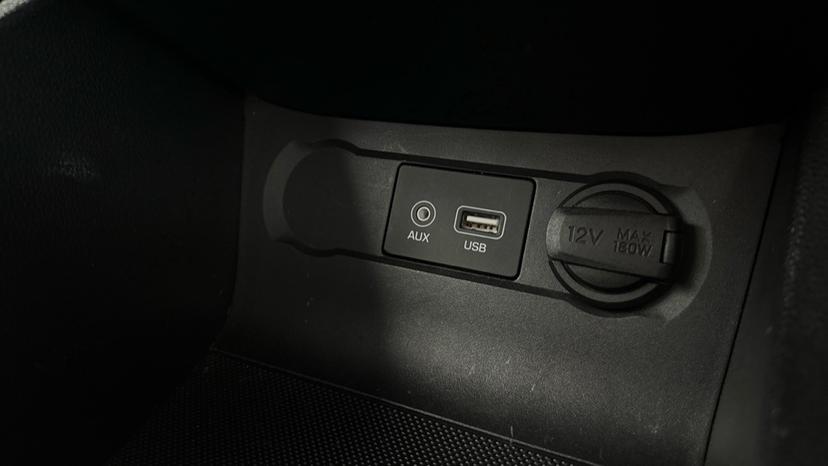 USB / AUX 