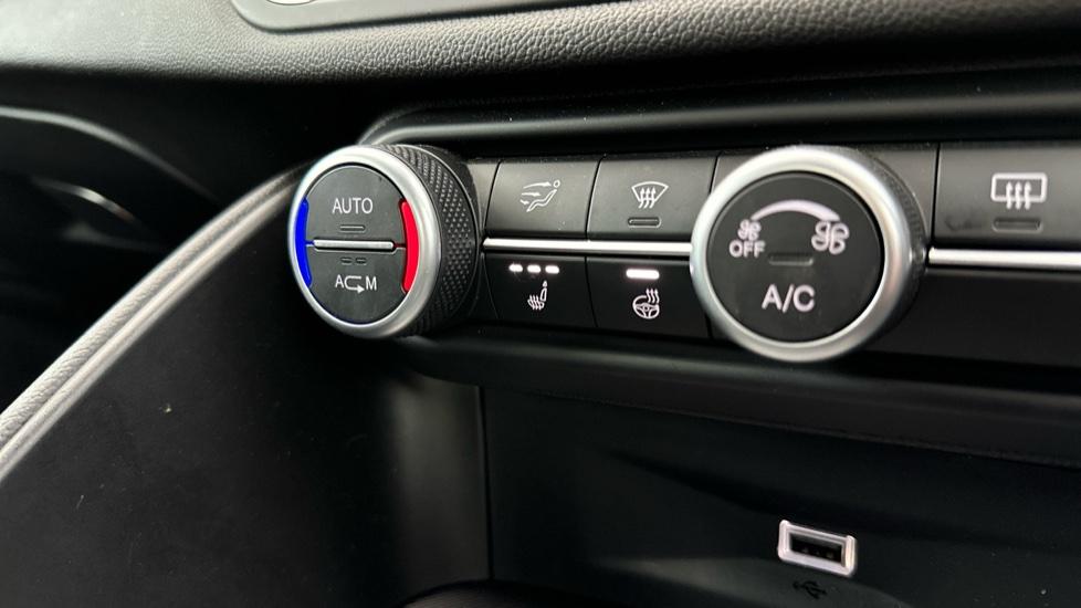 Heated Seats / Steering Wheel