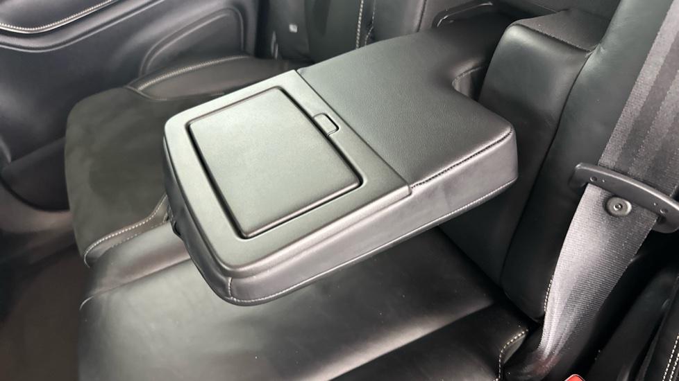 Rear Armrest/ Cup Holder