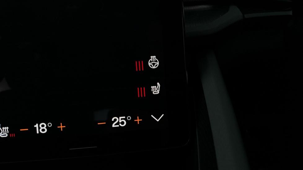 Heated Seats / Steering Wheel