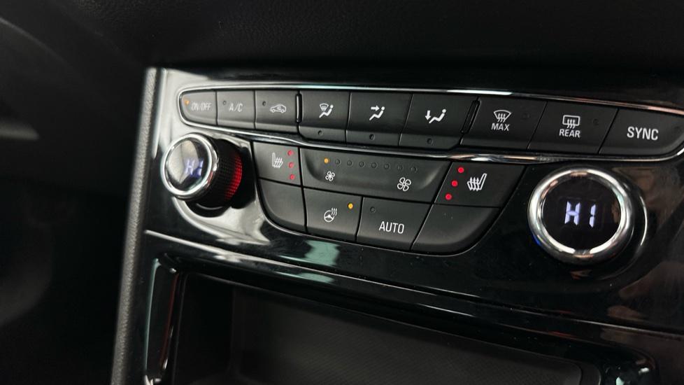 Heated Seats / Steering Wheel