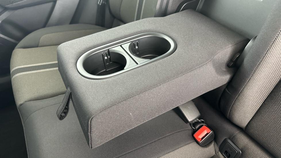 Rear Armrest/ Cup Holder