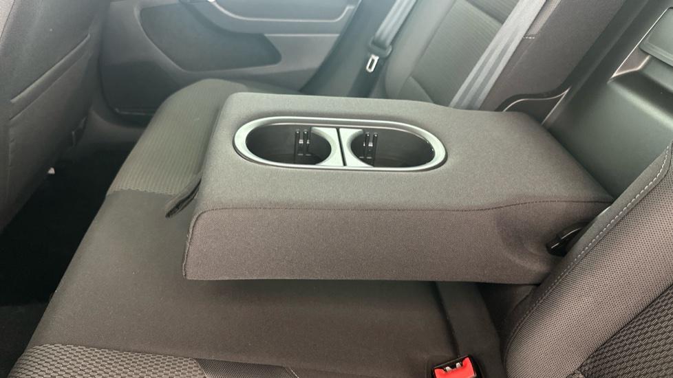 Rear Armrest/ Cup Holder