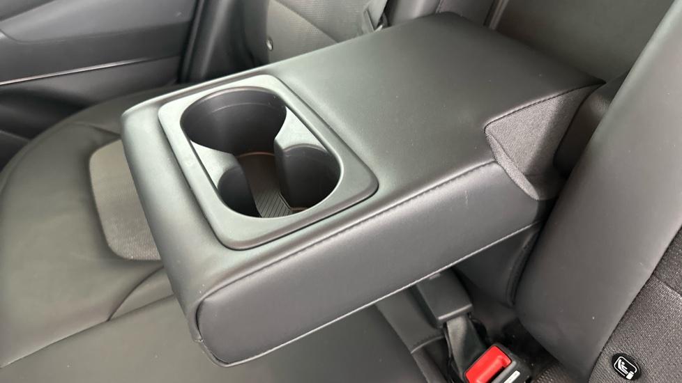 Rear Armrest/ Cup Holder