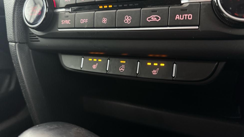 Heated Seats / Steering Wheel