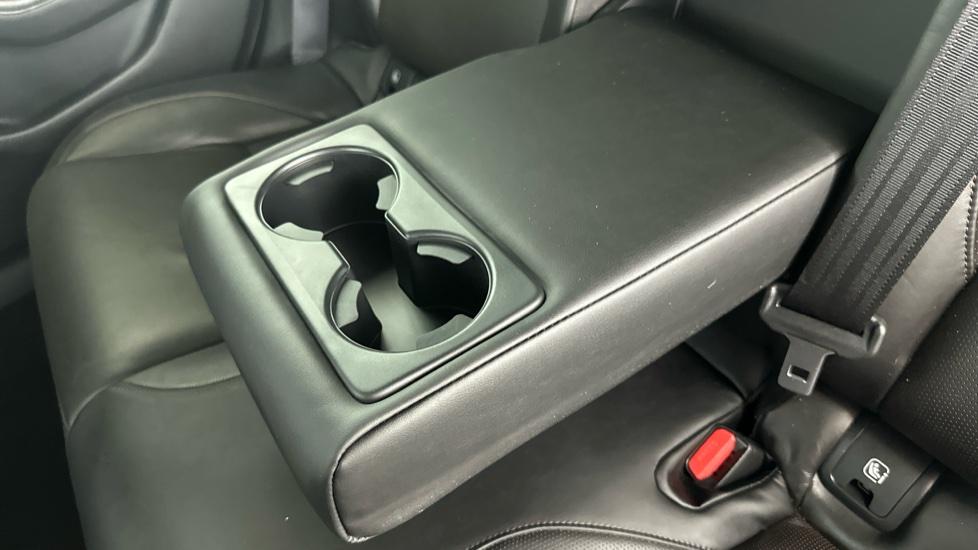 Rear Armrest/ Cup Holder