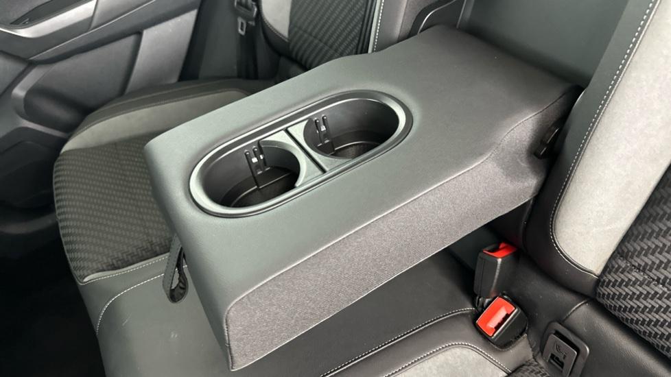 Rear Armrest/ Cup Holder