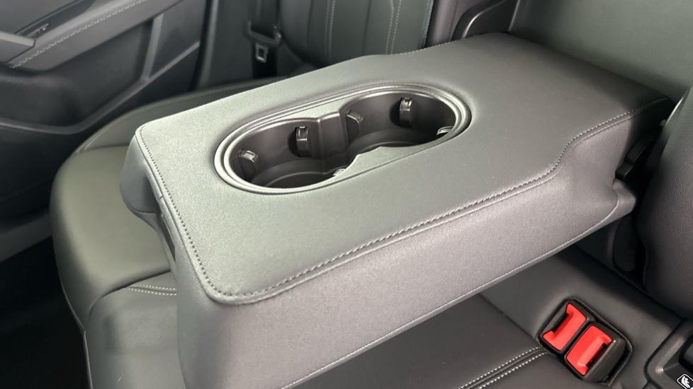 Rear Armrest/ Cup Holder