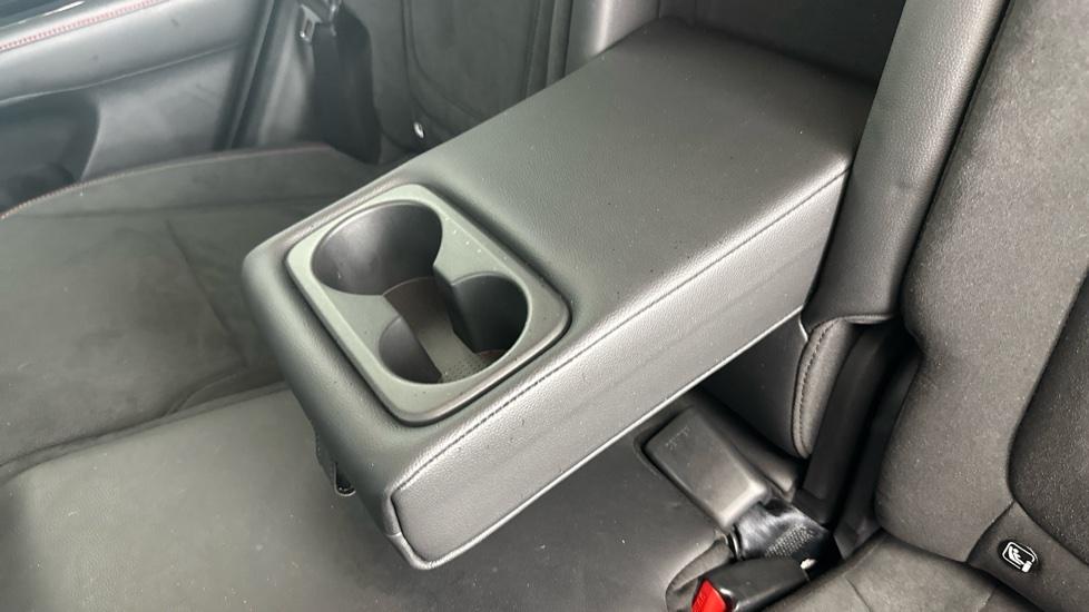 Rear Armrest/ Cup Holder