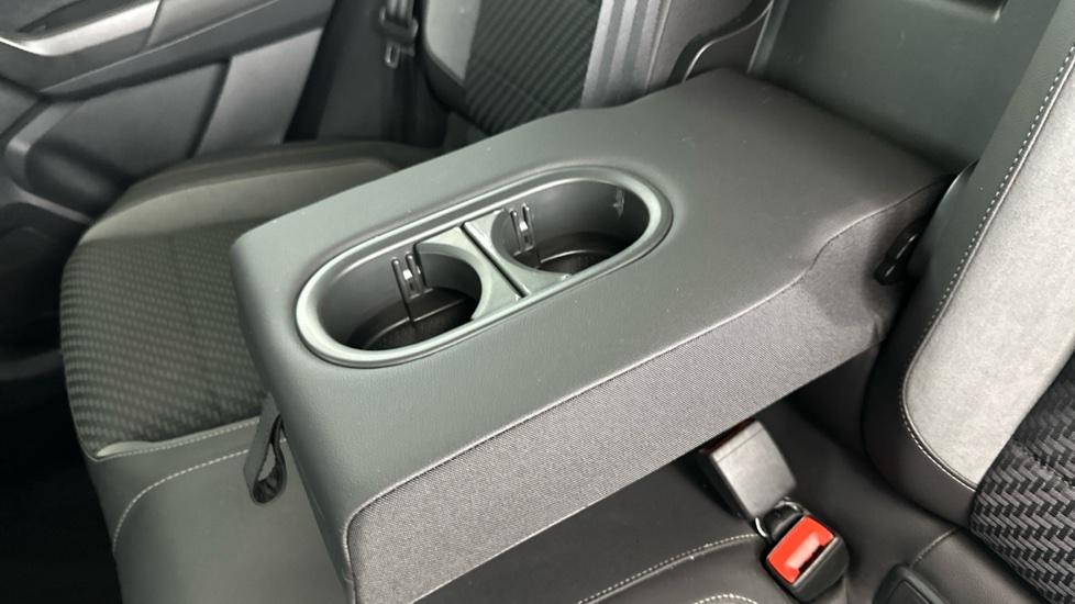 Rear Armrest/ Cup Holder