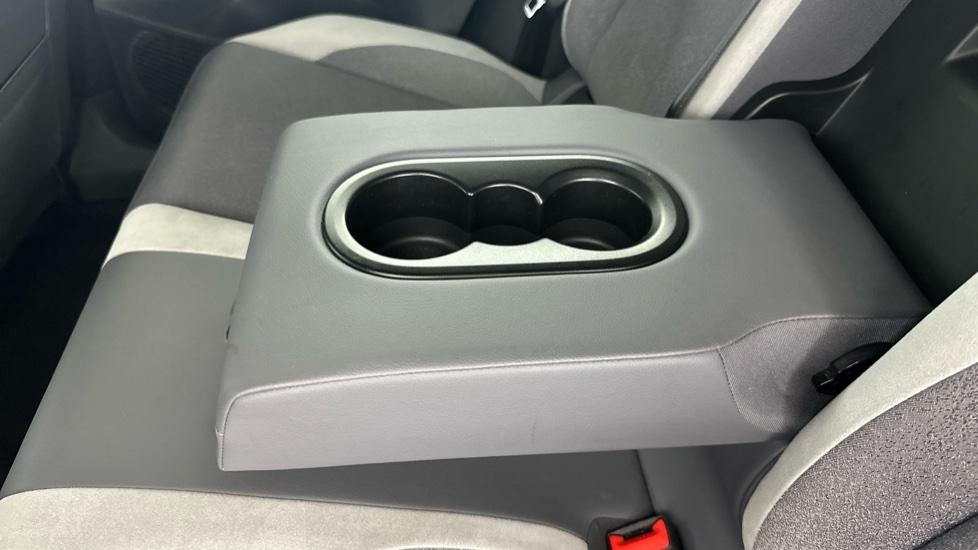 Rear Armrest/ Cup Holder