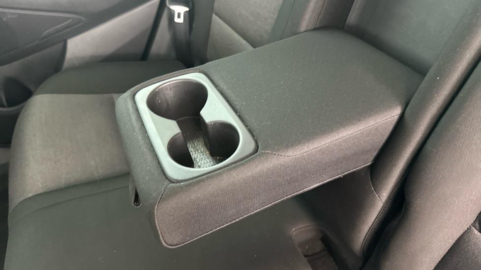 Rear Armrest/ Cup Holder