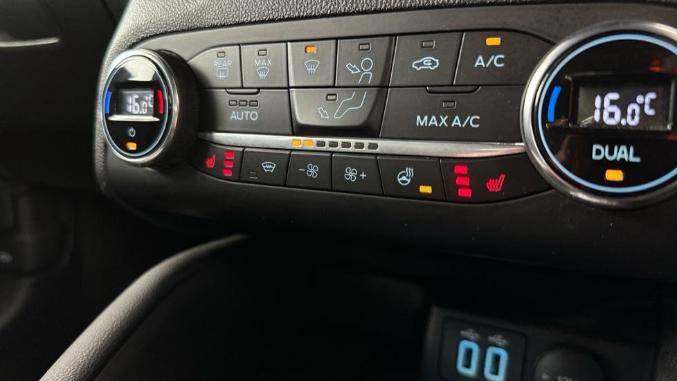 Heated Seats / Steering Wheel