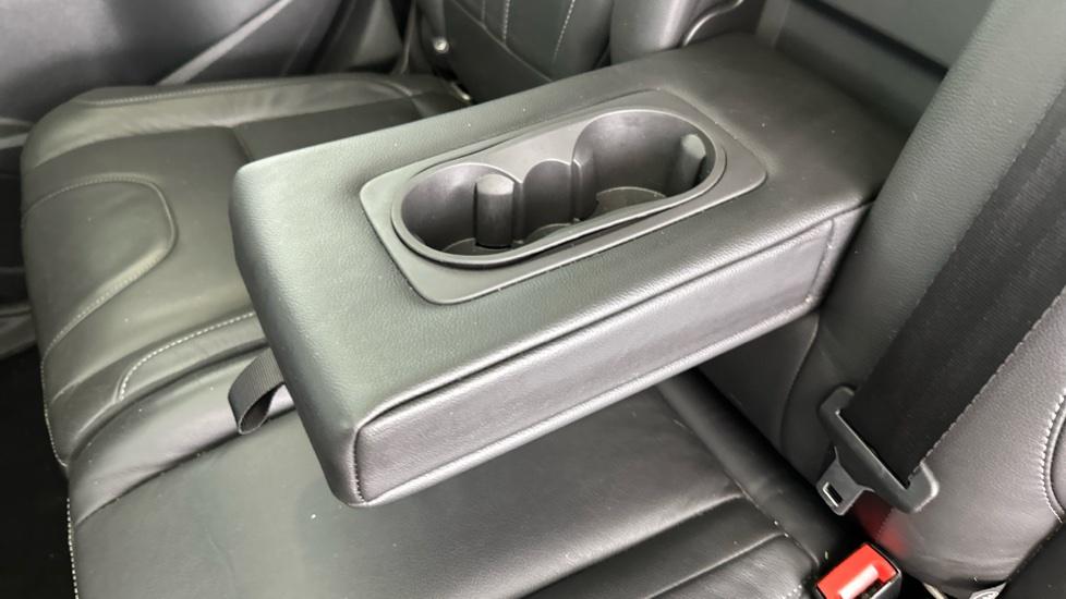 Rear Armrest/ Cup Holder