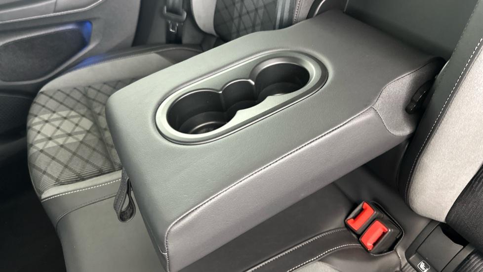 Rear Armrest/ Cup Holder