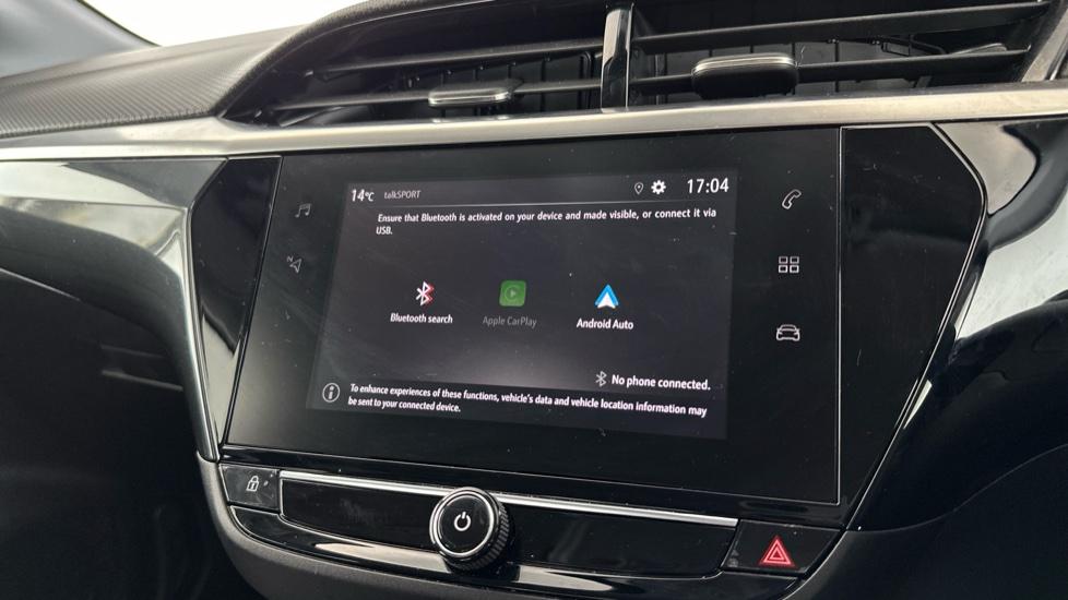 Bluetooth / Apple Carplay / Android Auto