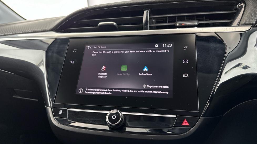 Bluetooth / Apple Carplay / Android Auto