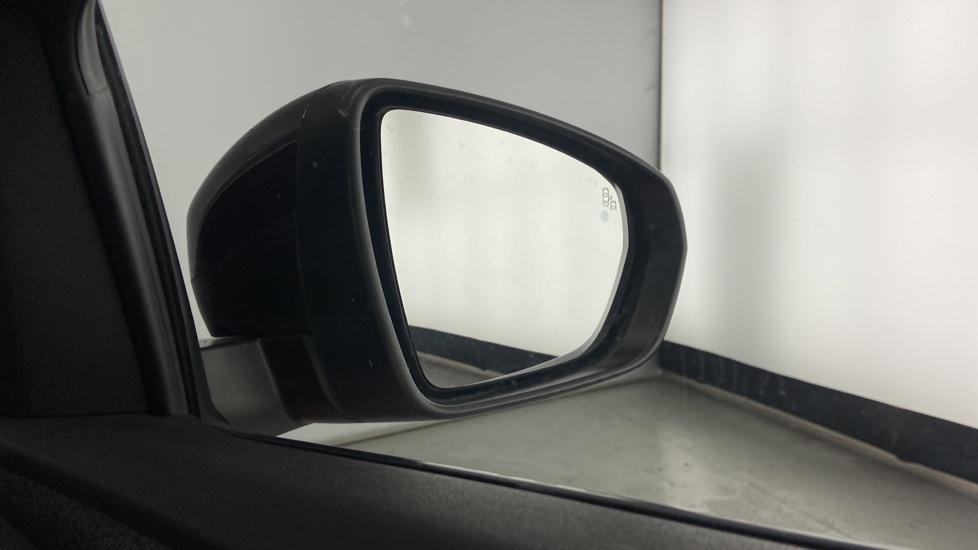 Blind spot monitoring system 