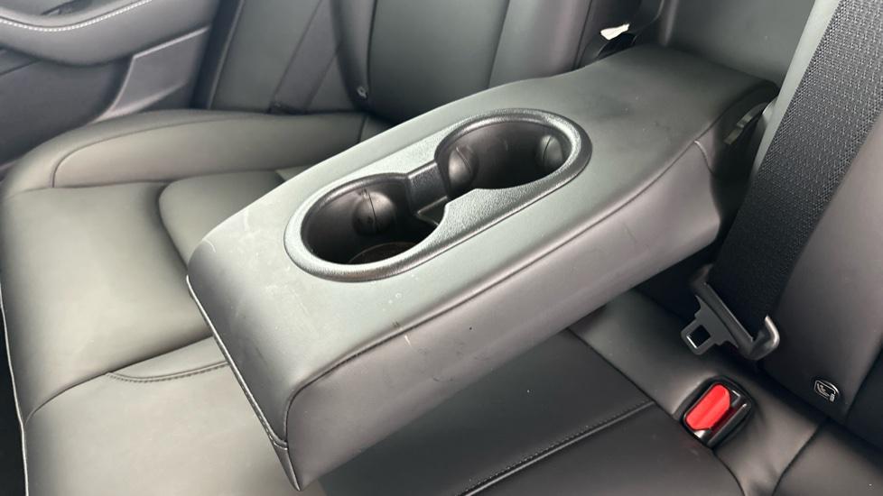 Rear Armrest/ Cup Holder