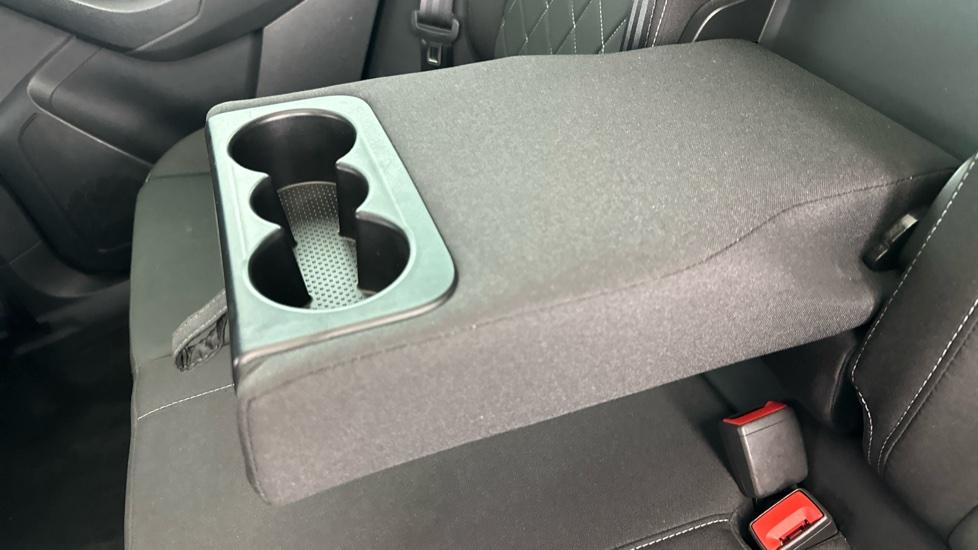 Rear Armrest/ Cup Holder