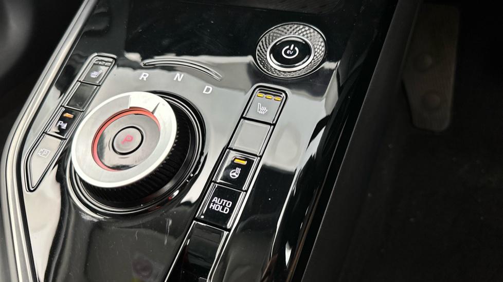 Heated Seats / Steering Wheel