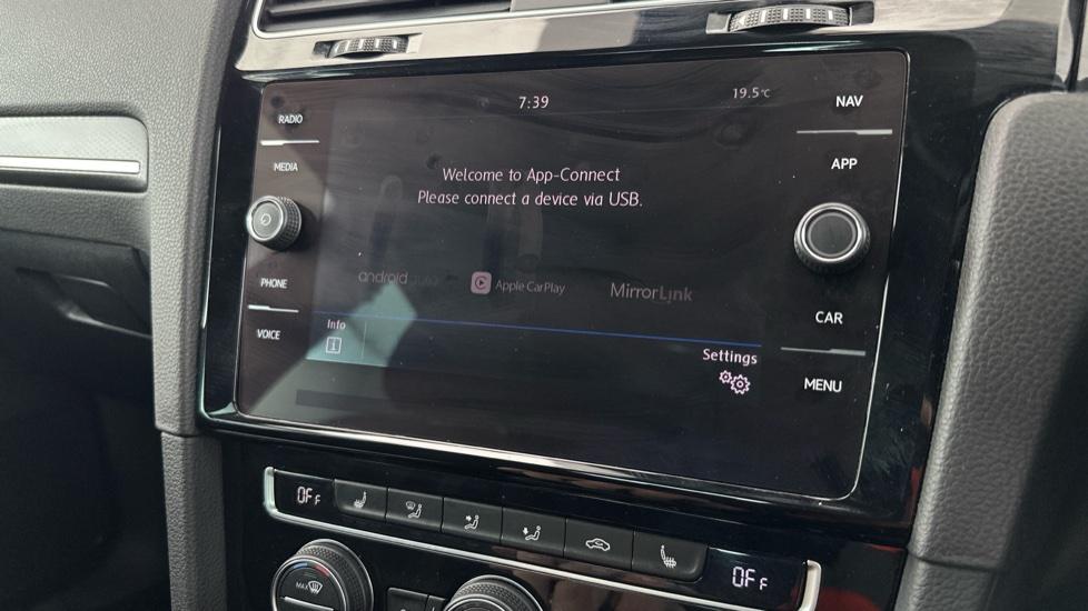 Apple Carplay / Android Auto