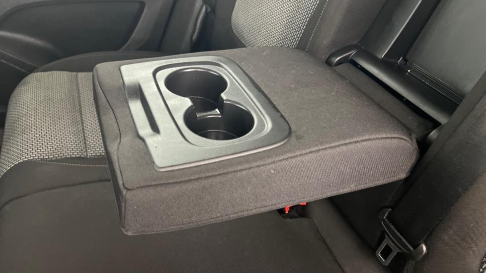 Rear Armrest/ Cup Holder