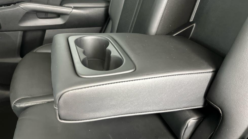 Rear Armrest/ Cup Holder