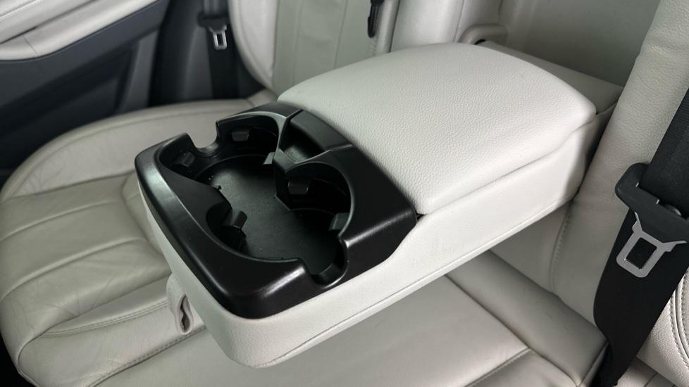 Rear Armrest/ Cup Holder