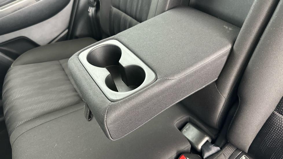 Rear Armrest/ Cup Holder