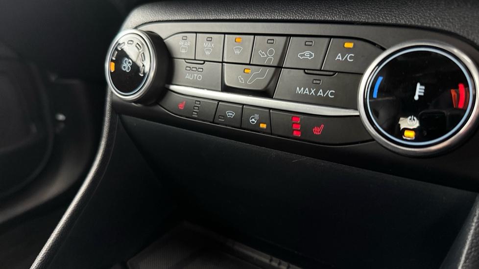 Heated Seats / Steering Wheel