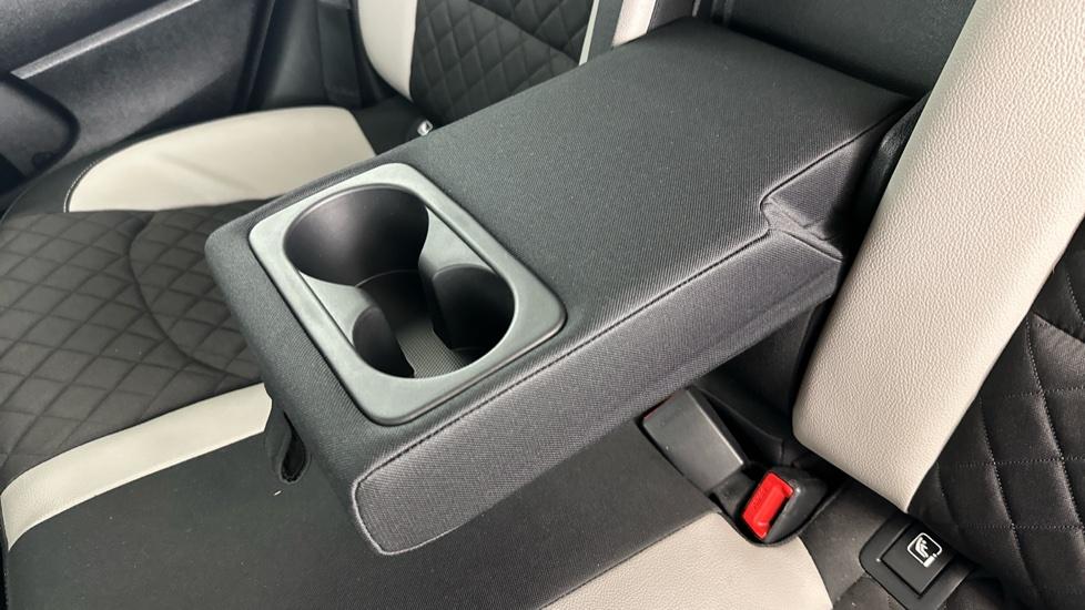 Rear Armrest/ Cup Holder